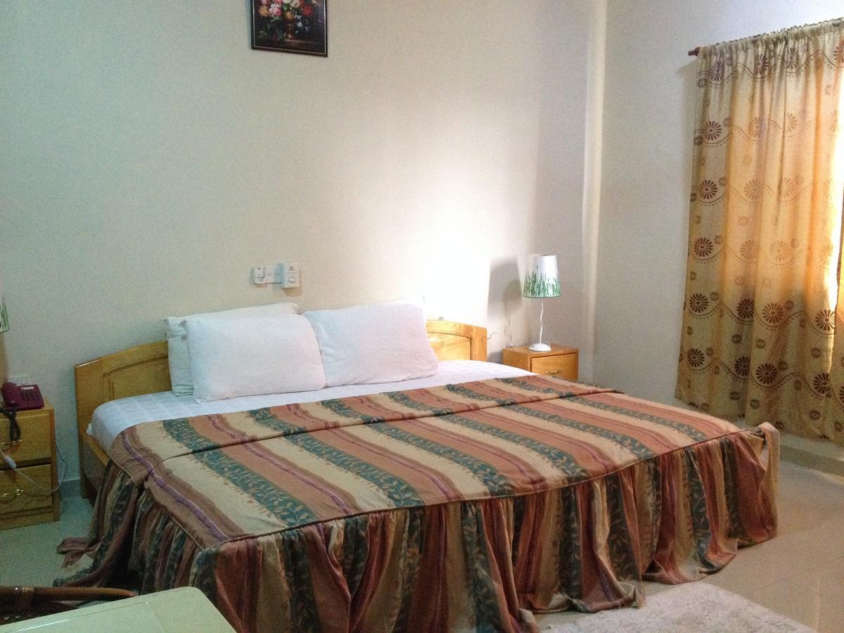 Hotel Francilia Кейп Коуст Екстериор снимка